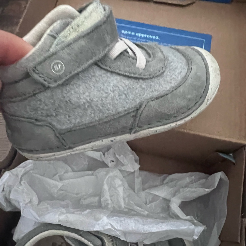 Stride Rite Gray Toddler High-Top Sneakers